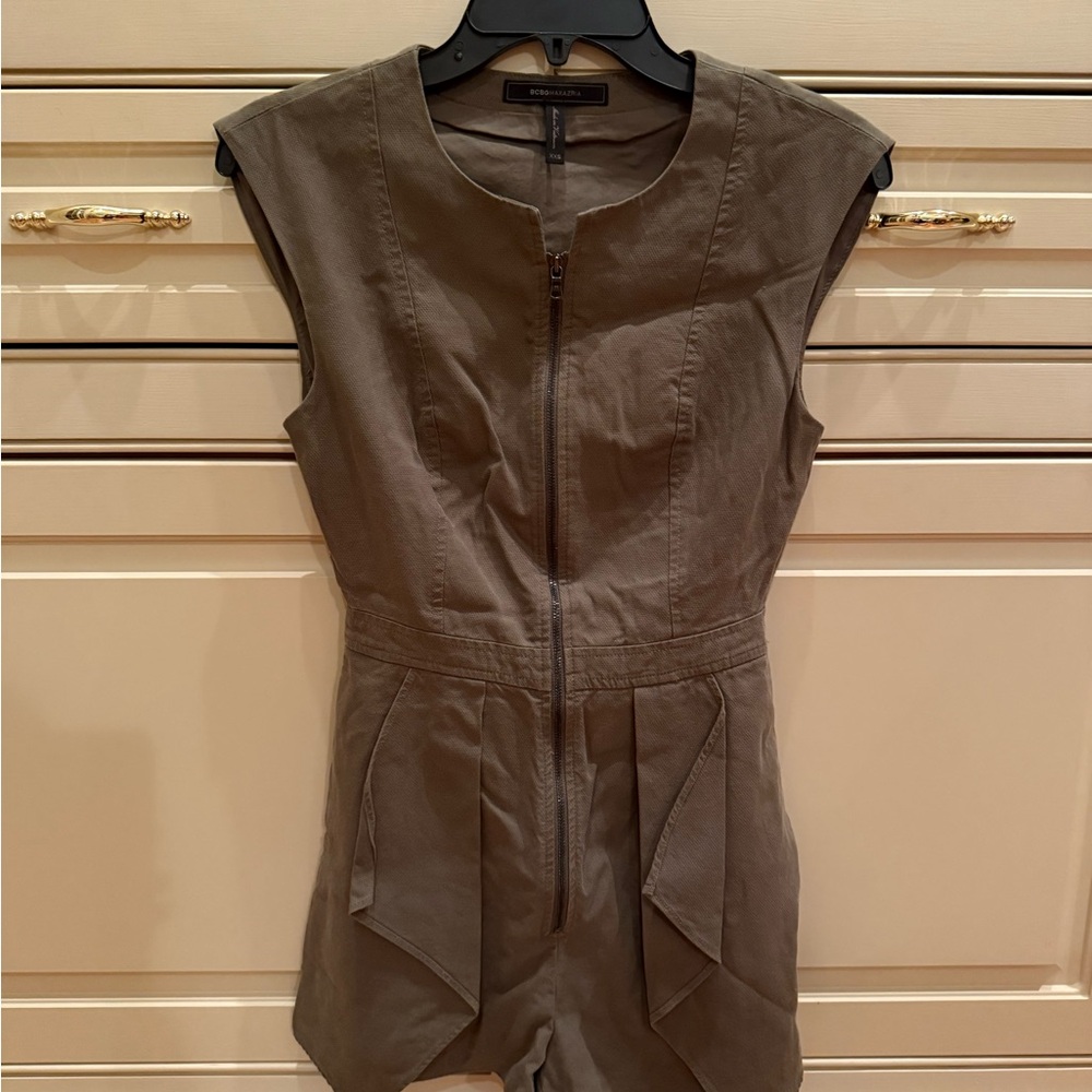 Vintage BCBG Sleeveless Zip-Up Romper